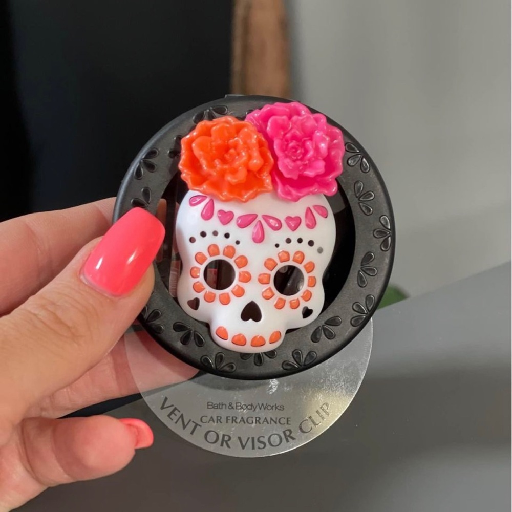 BBW 2022 Floral Sugar Skull Visor & Vent Clip